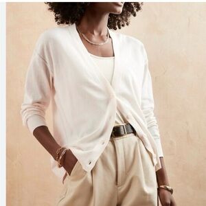 Banana Republic Cream V-Neck Lightweight Button Cardigan